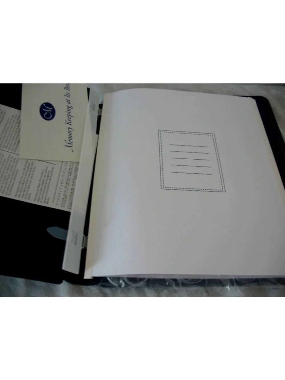 CREATIVE MEMORIES SCRAPBOOK ALBUM 8.5x11 DENIM WITH PAGES.